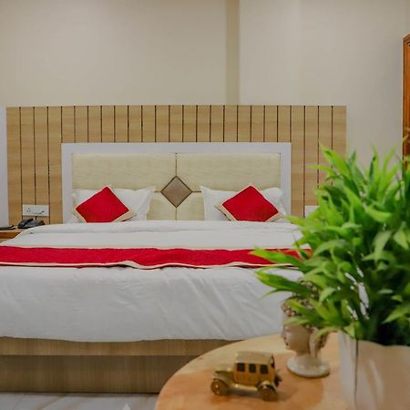 布什格尔 普什卡科马尔旅馆酒店 外观 照片